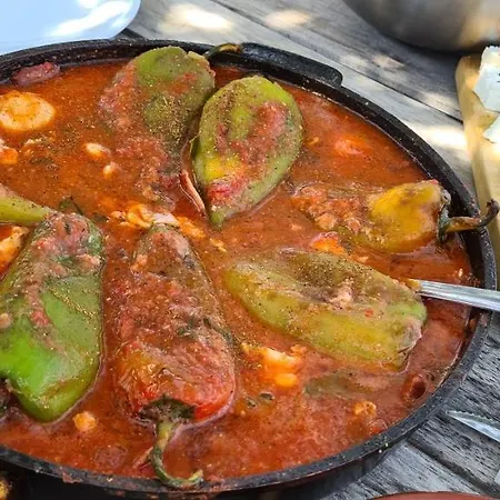 Cob Camp Bed & Breakfast *