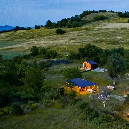 Cob Camp Bed & Breakfast *