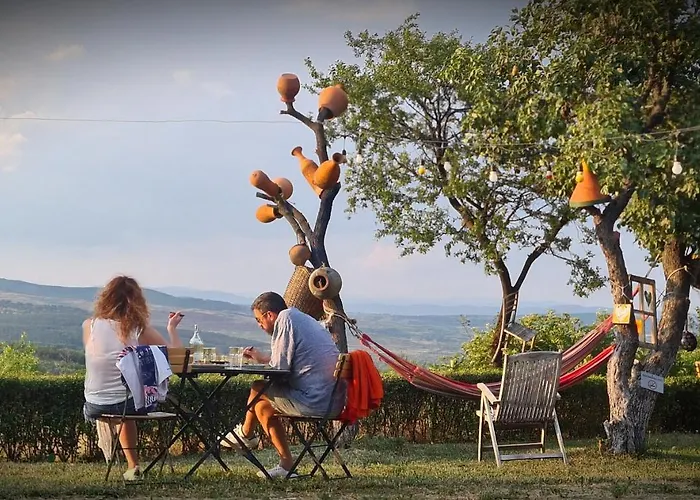 Cob Camp Nocleg ze śniadaniem *