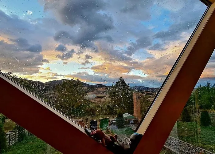 Nocleg ze śniadaniem Cob Camp