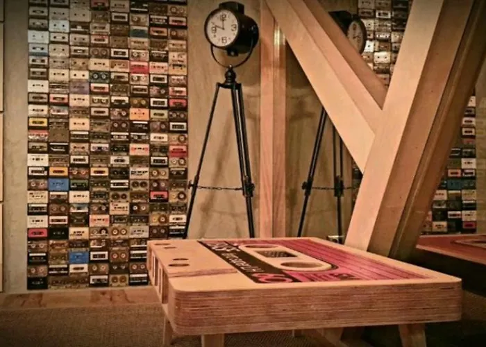 Nocleg ze śniadaniem Cob Camp *