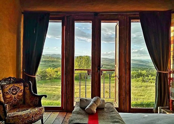 Nocleg ze śniadaniem Cob Camp *