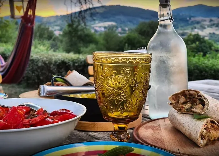 Cob Camp * Dŭbravite