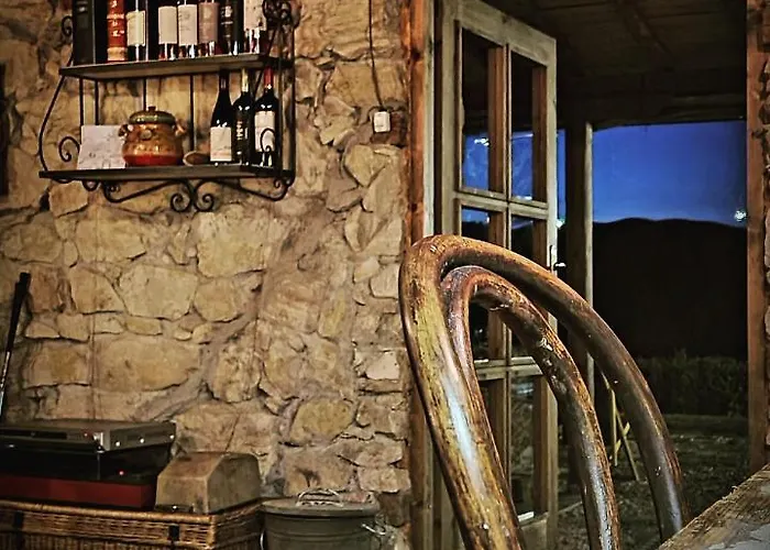 Cob Camp Nocleg ze śniadaniem Dŭbravite