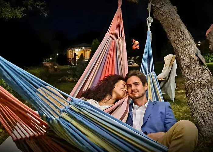 Nocleg ze śniadaniem Cob Camp Dŭbravite